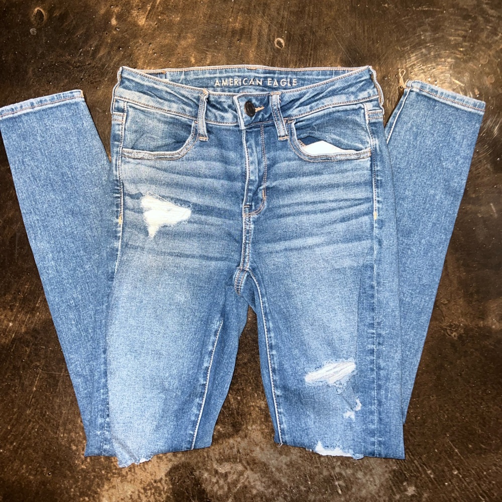 American Eagle Outfitters Women's Distressed Blue Skinny Jeans